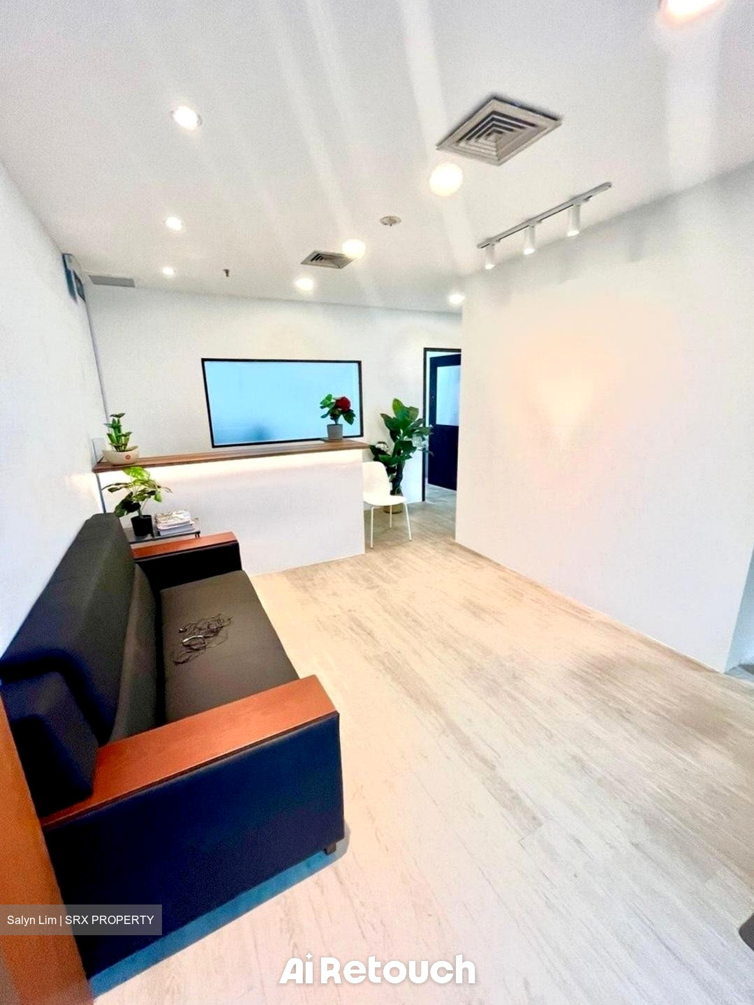 North Bridge Centre (D7), Office #505842561